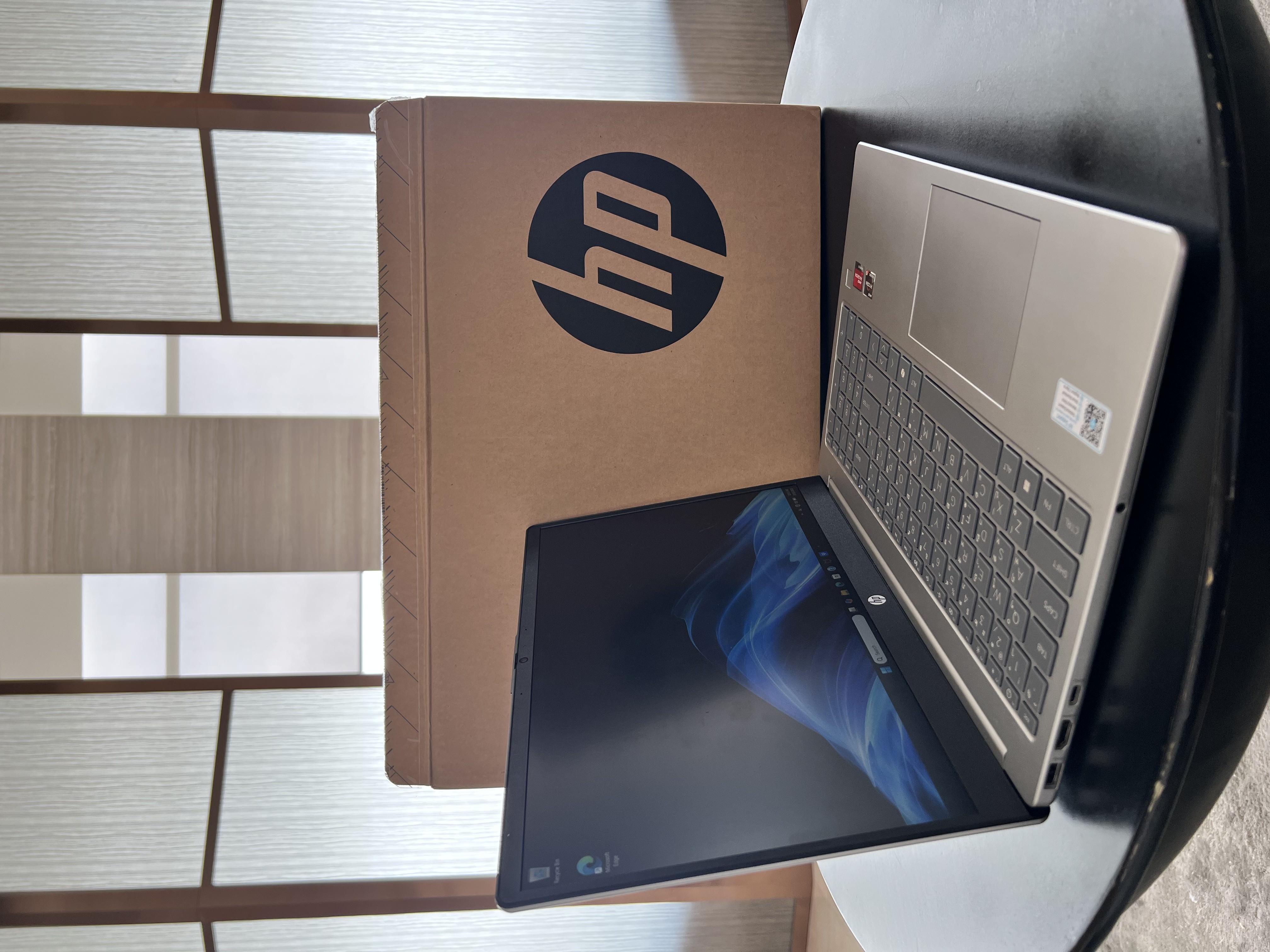 HP Laptop 15-fc1000 (D9YV7PA) 2