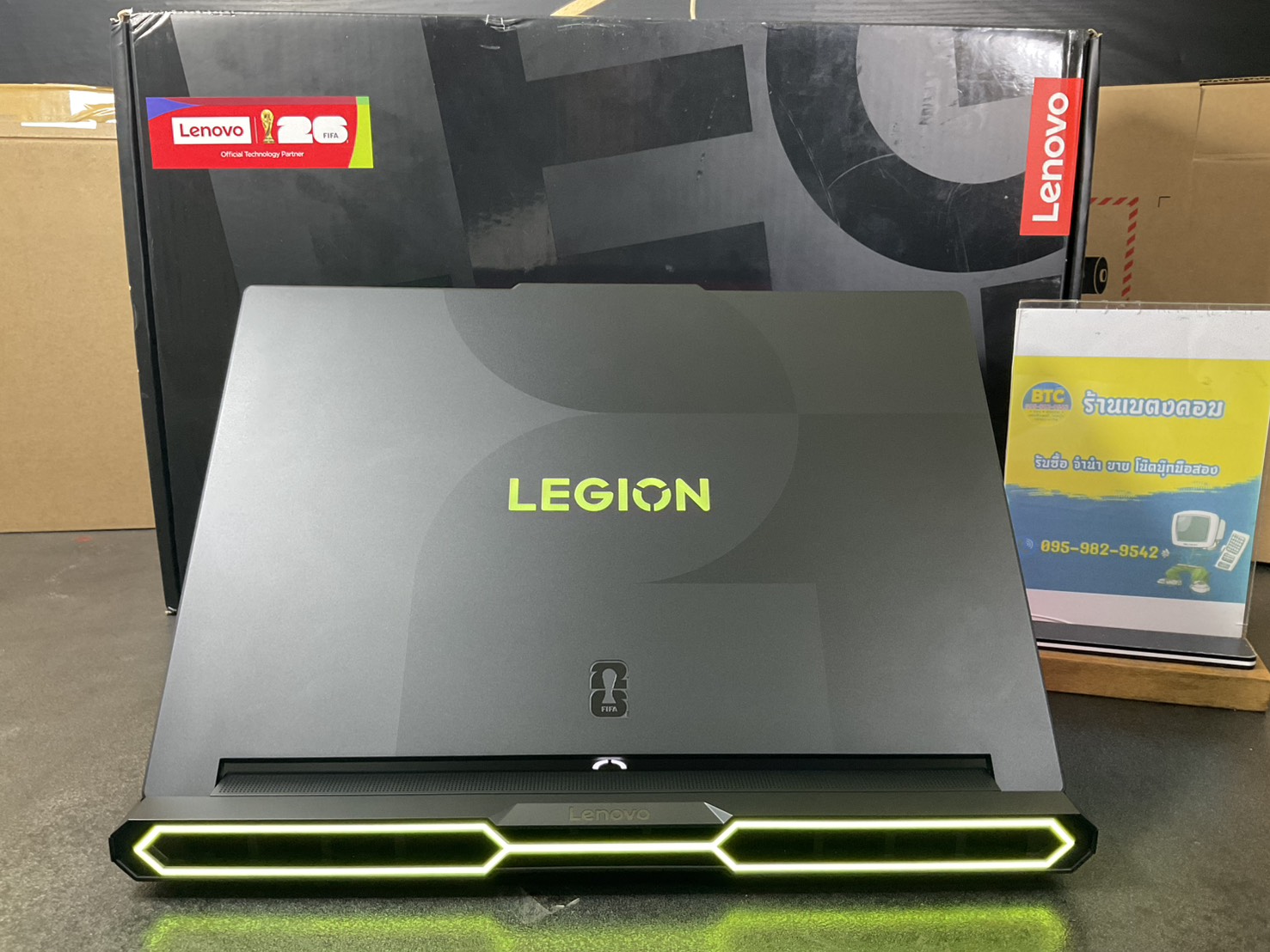 Lenovo Legion Pro 7 16IAX10H-83F500JHTA 4