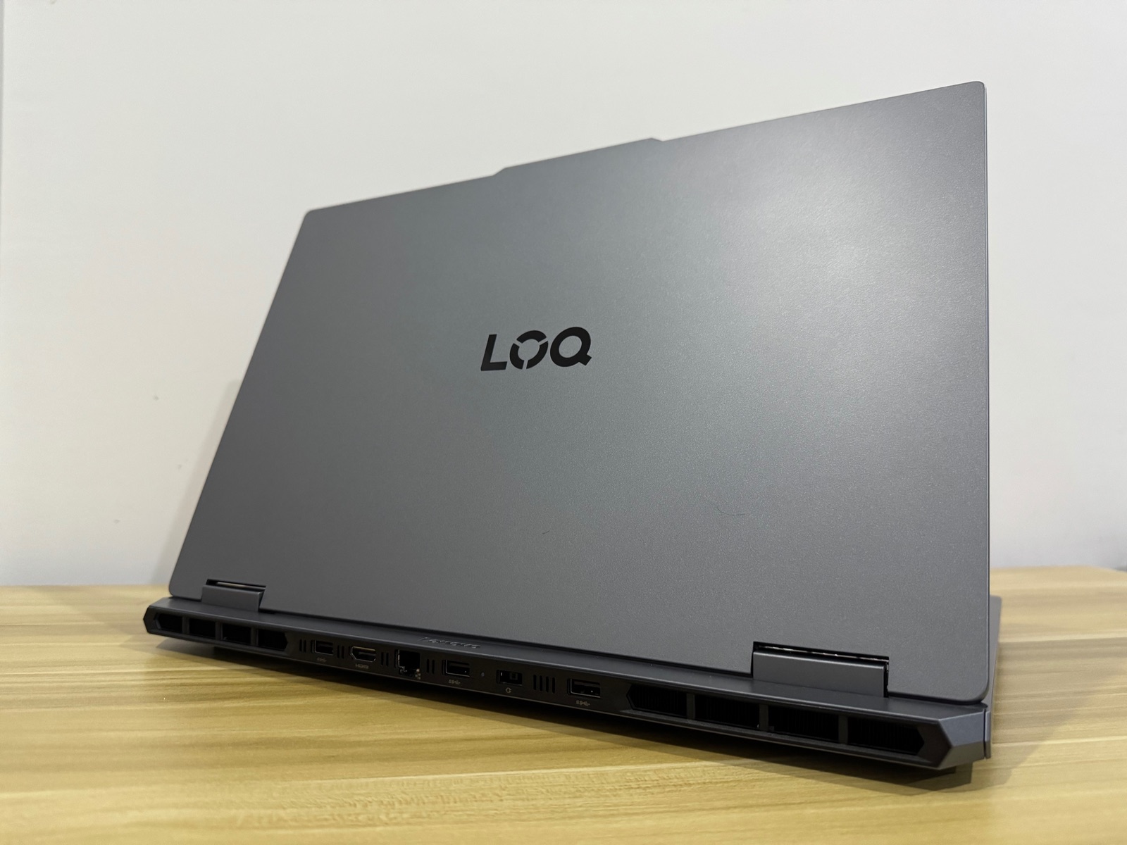Lenovo LOQ17 3
