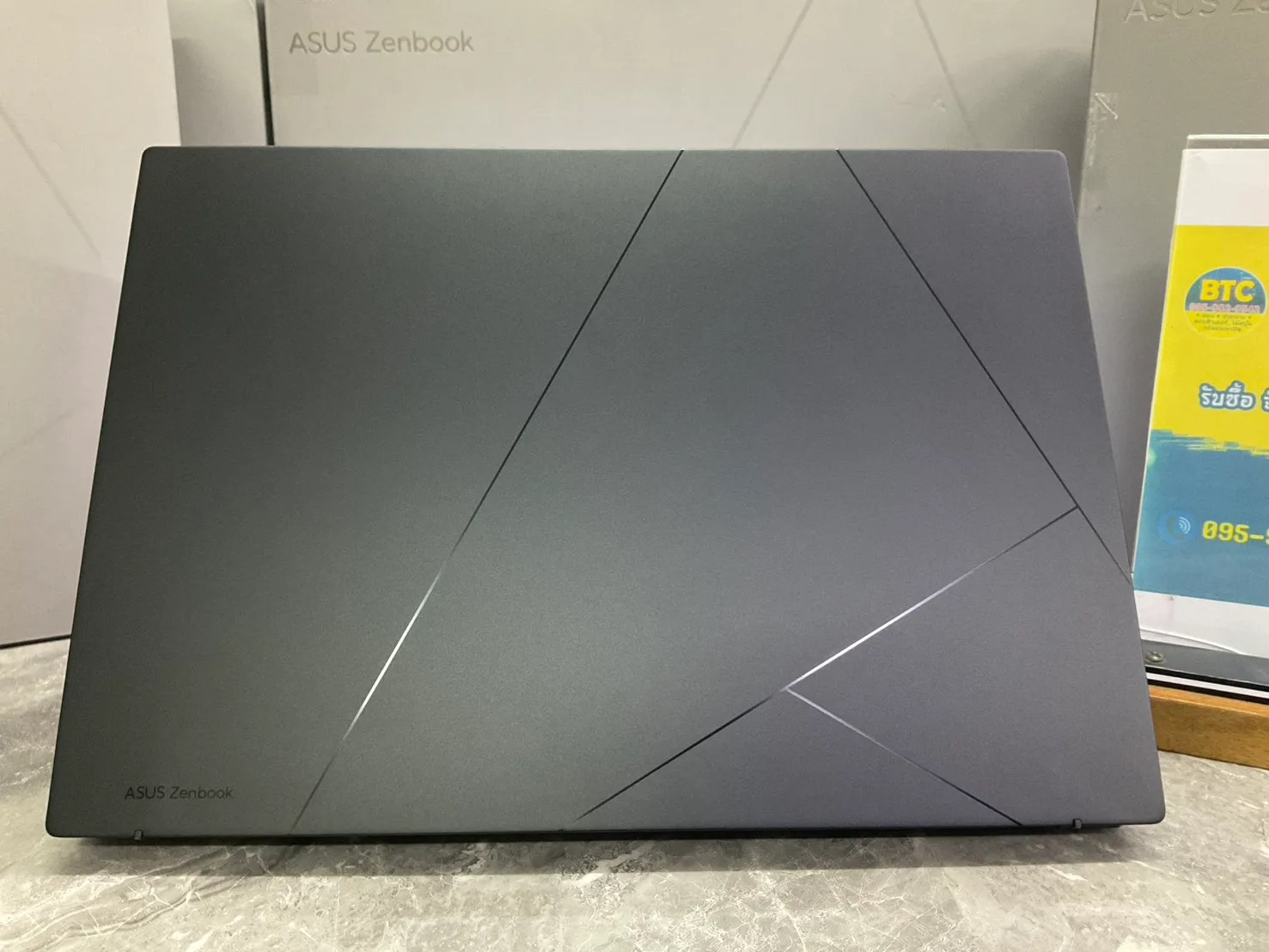 Asus ZenBook 14 UM3406GA-QL729WA 4