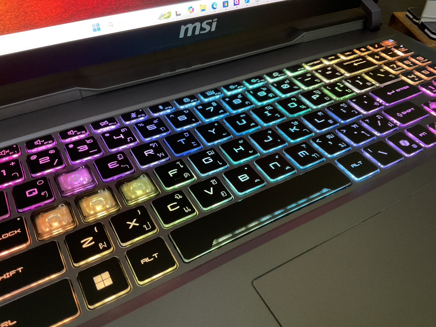 MSI Vector 16 HX AI A2XWHG-253TH เพิ่มเติม