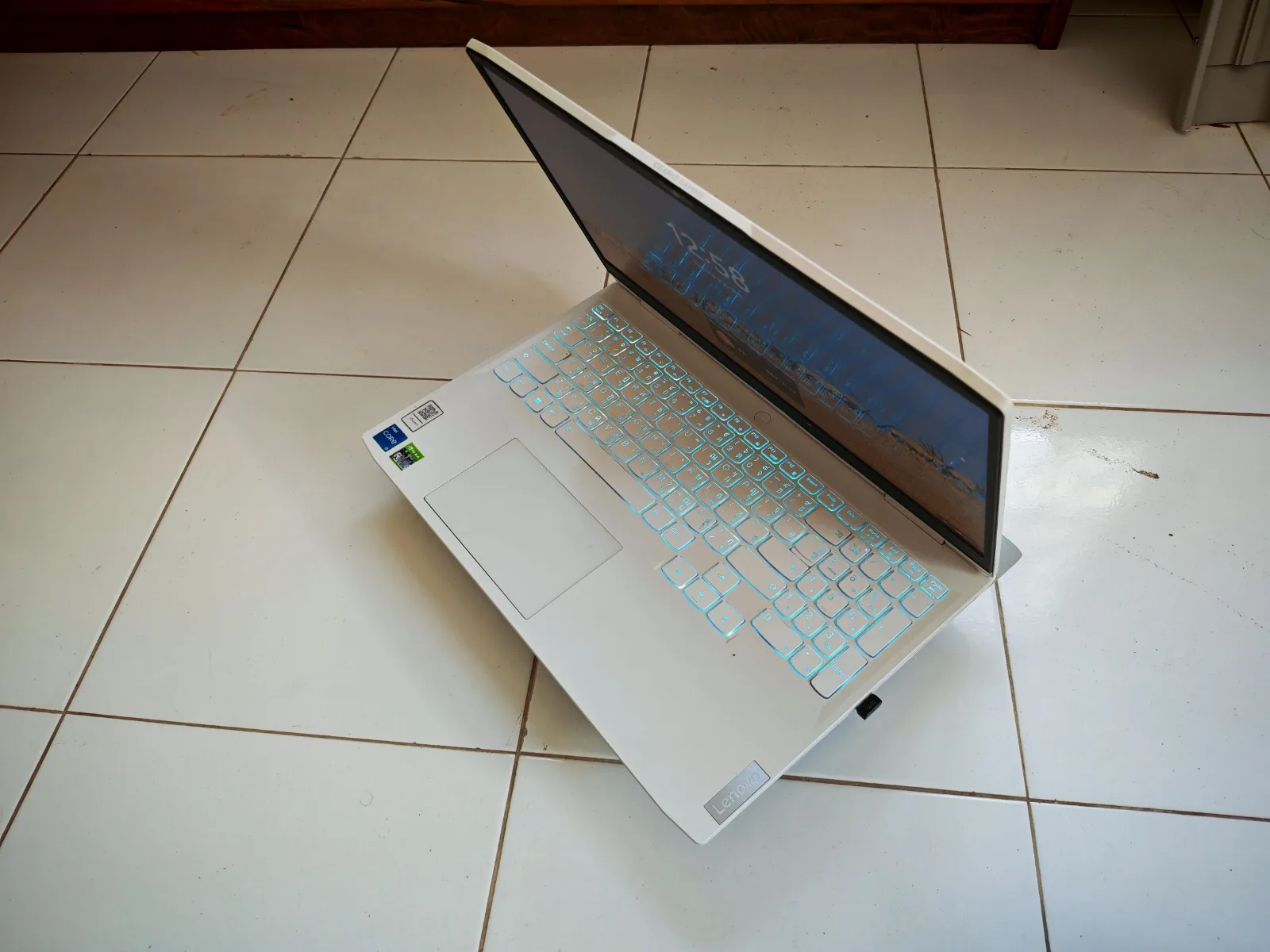 Lenovo IdeaPad Gaming 3 15IAH7-82S9008UTA 3