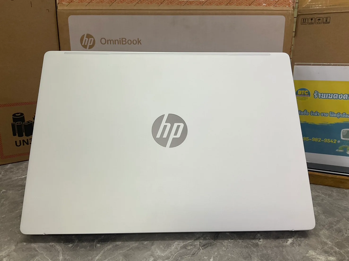HP OmniBook 3 16-by0034AU 2