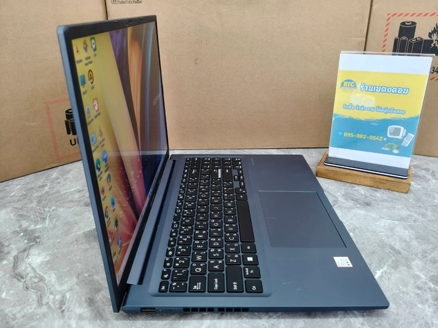 Asus Vivobook 16 D1603QA-MB501WS 2
