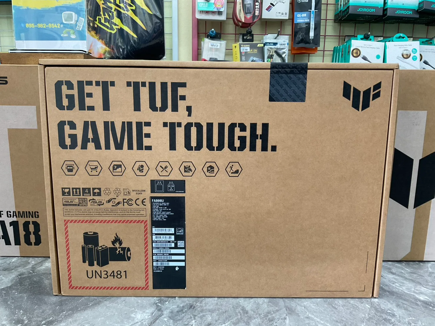 Asus TUF Gaming A18 FA808UH-S9096W 2