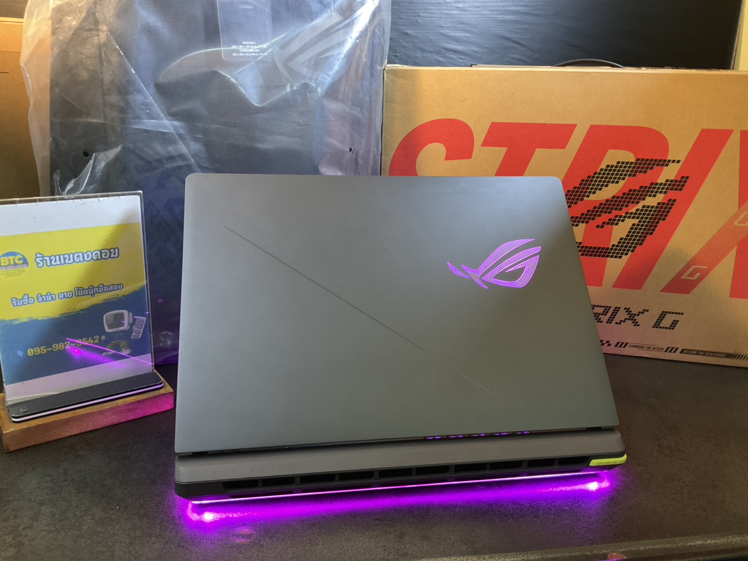 Asus ROG Strix G16 G615LR-S5160W 4