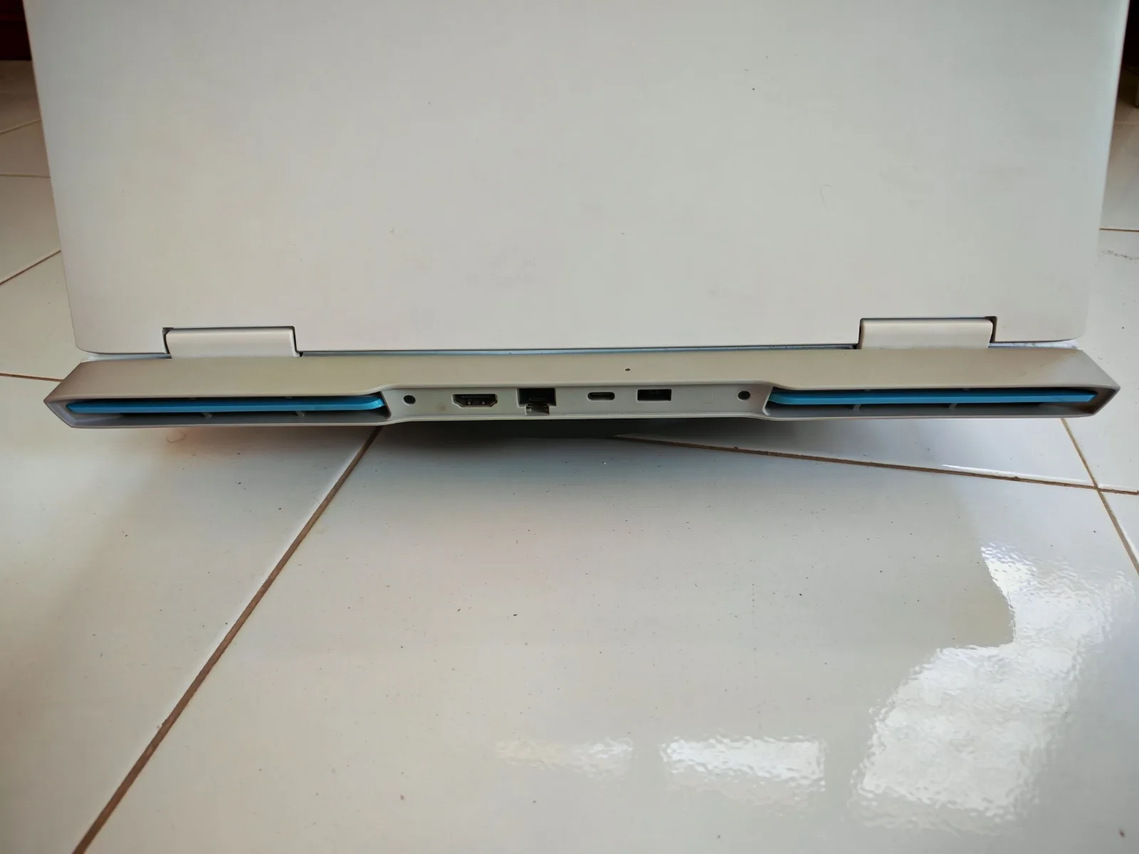 Lenovo IdeaPad Gaming 3 15IAH7-82S9008UTA 2