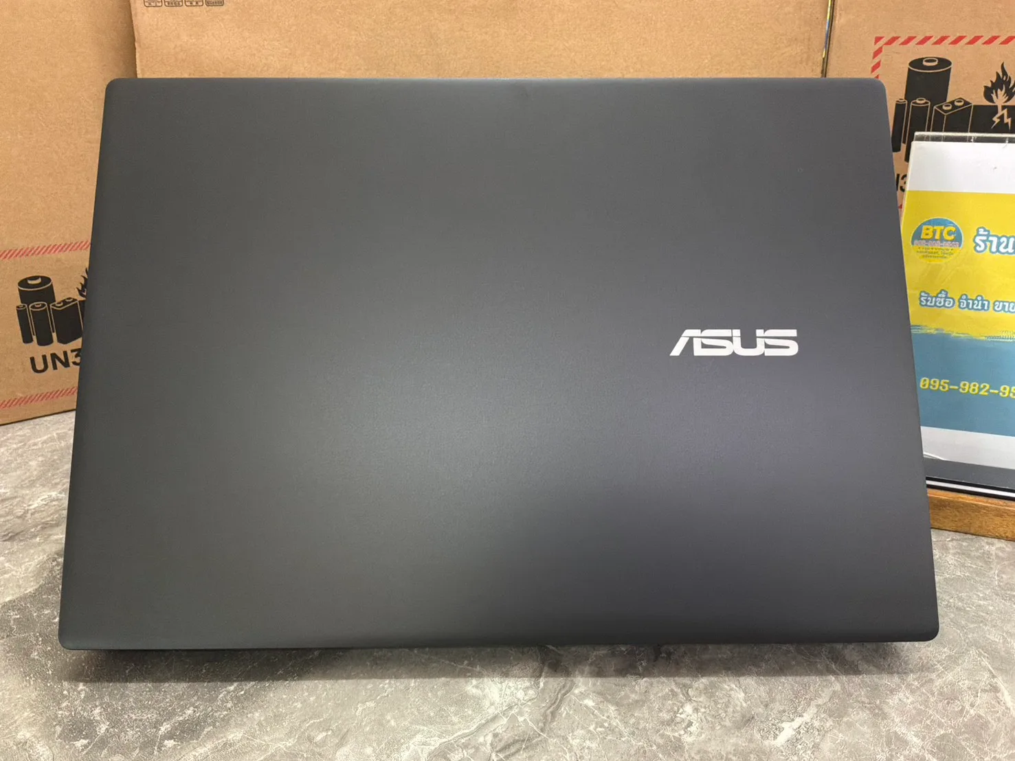 Asus V16 V3607VH-RP521W 4