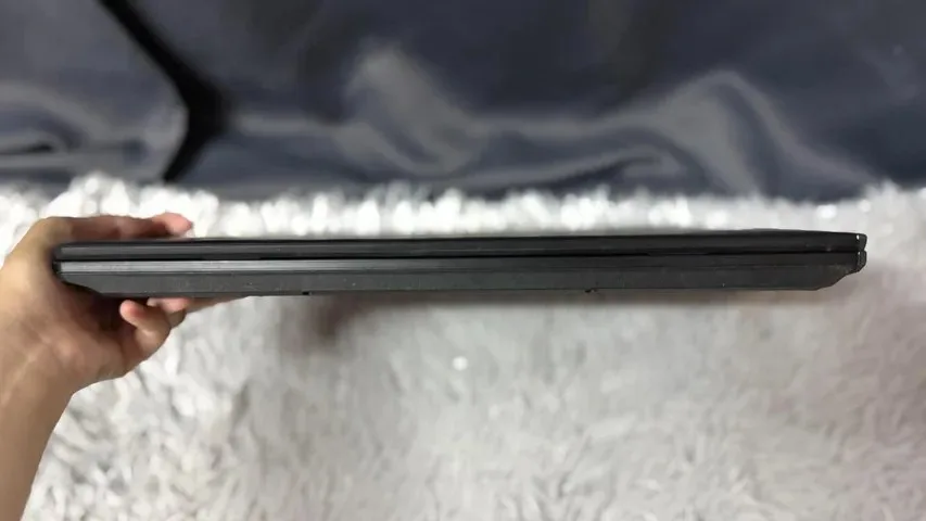 Asus TUF Gaming FX505DT-AL043T 4
