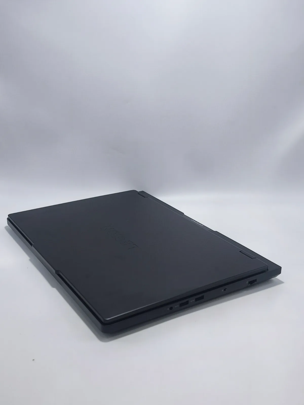 Lenovo legion Pro 5 16IAX10H เพิ่มเติม