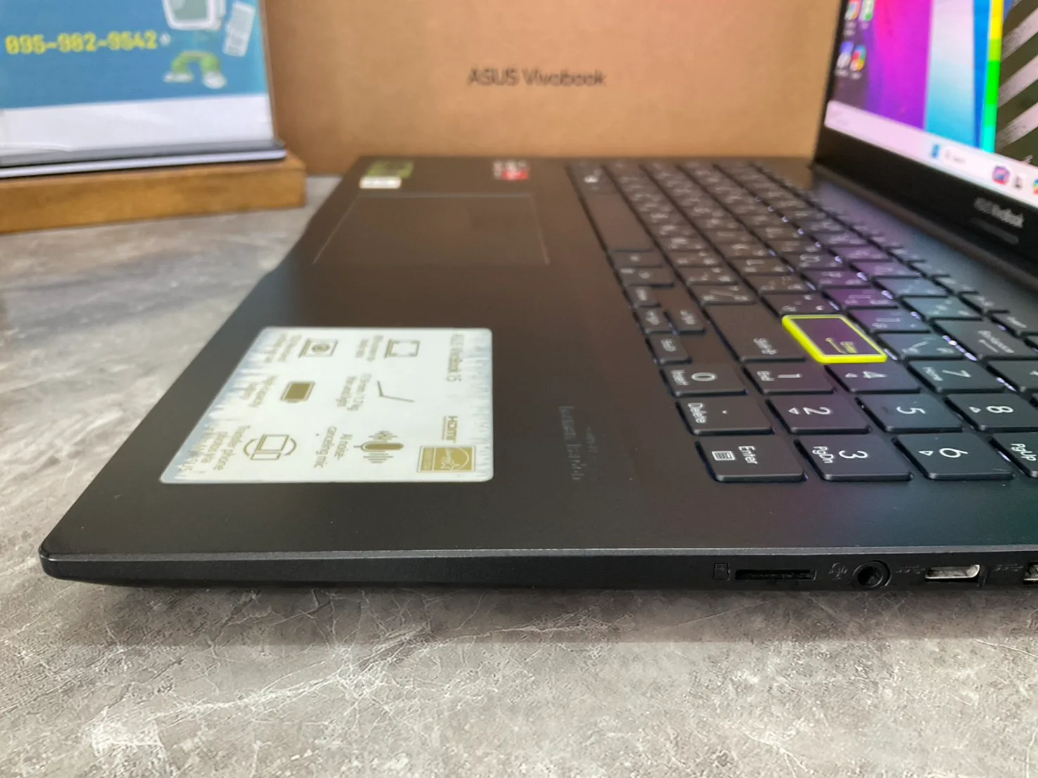 Asus Vivobook 15 OLED D513UA-L0501TS 3