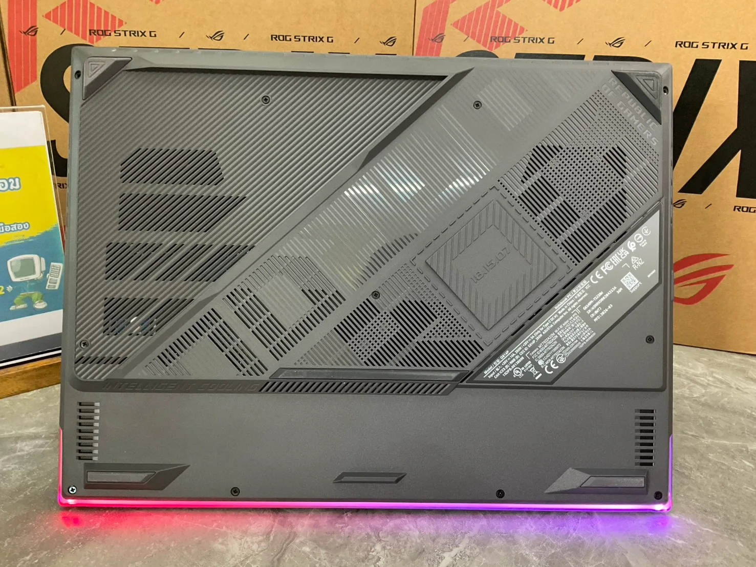 Asus ROG Strix G16 G614PM-TS238W เพิ่มเติม