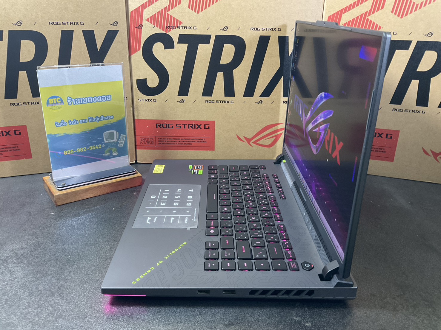 Asus ROG Strix G16 G614FR-S5100W 3