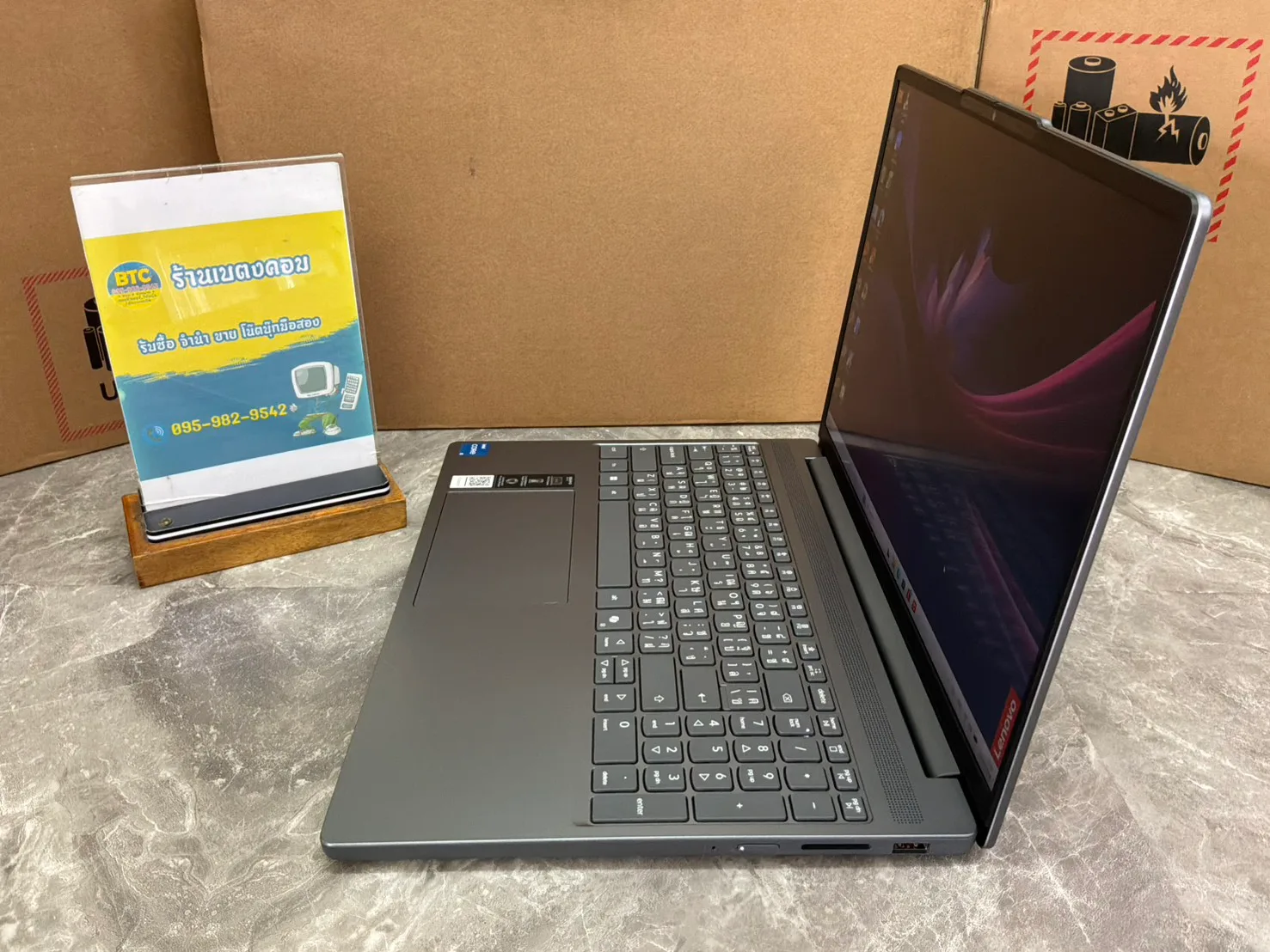 Lenovo IdeaPad Slim 3 15IRH10-83K100DCTA 3