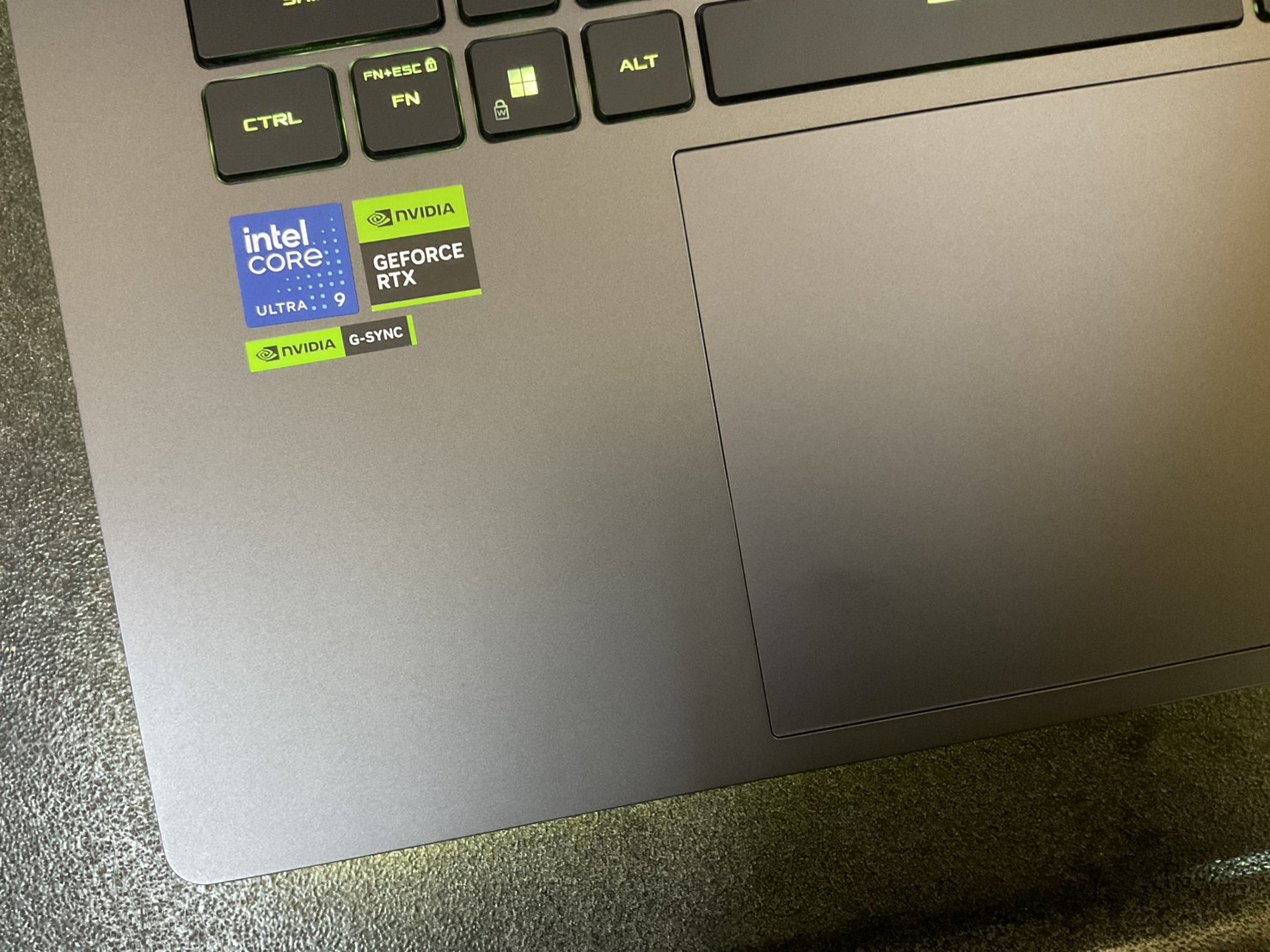 Asus ROG Strix G16 G615LR-S5160W เพิ่มเติม