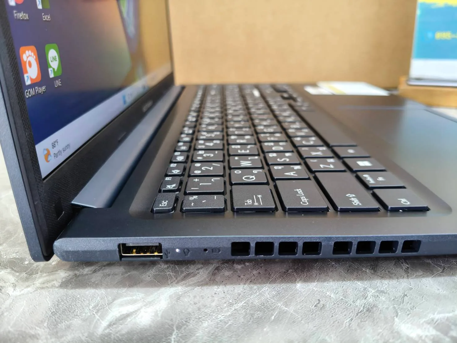 Asus Vivobook 15 X1502VA-BQ590WA เพิ่มเติม