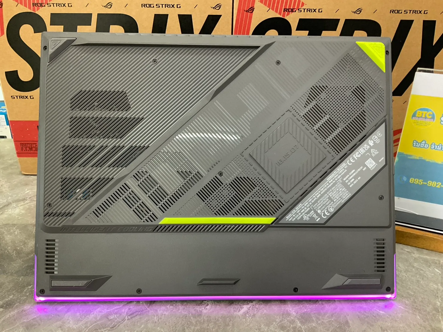 Asus ROG Strix G16 G614FR-S5100W 3