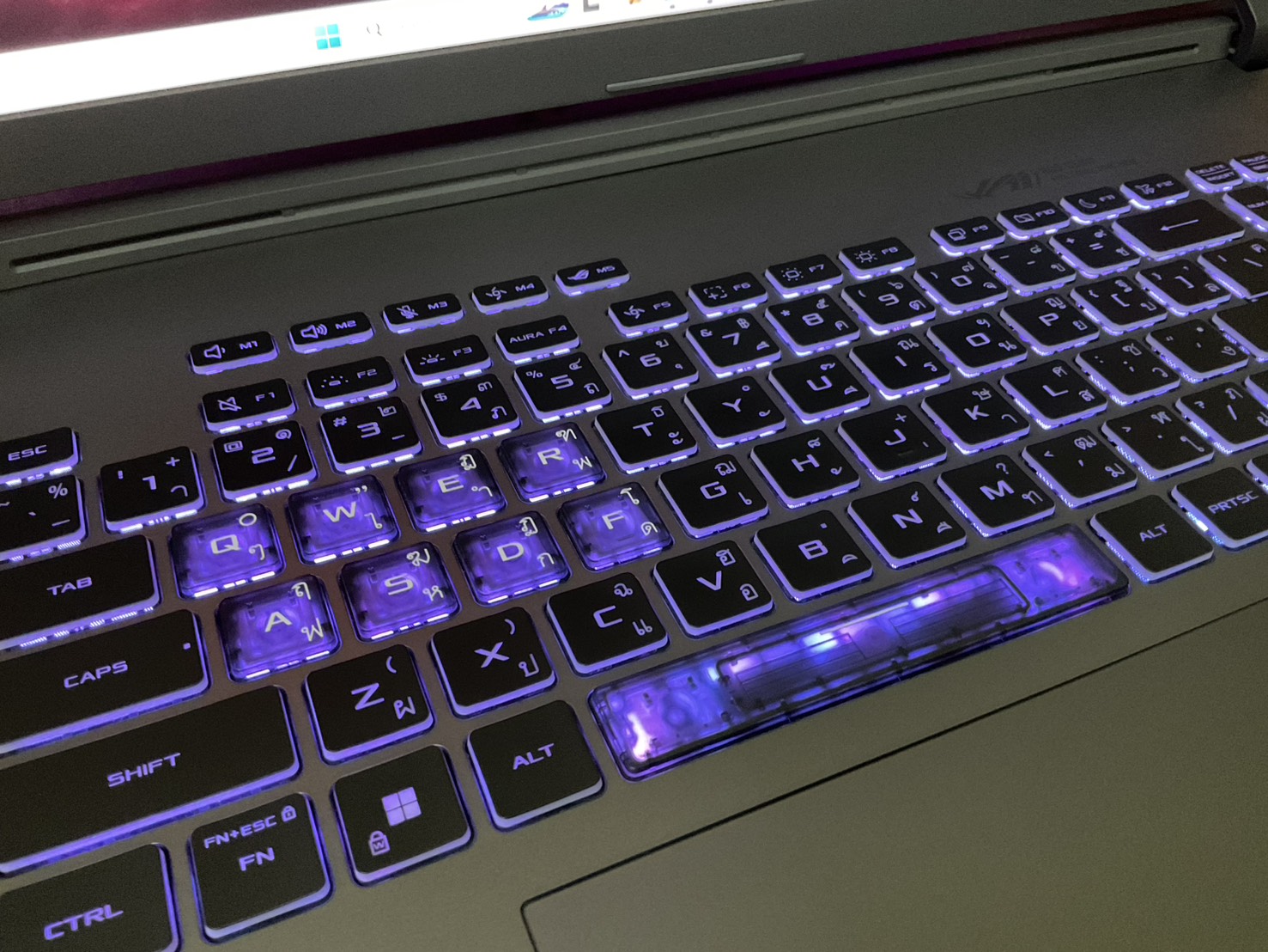 Asus ROG Strix G18 G815JMR-S9008W เพิ่มเติม