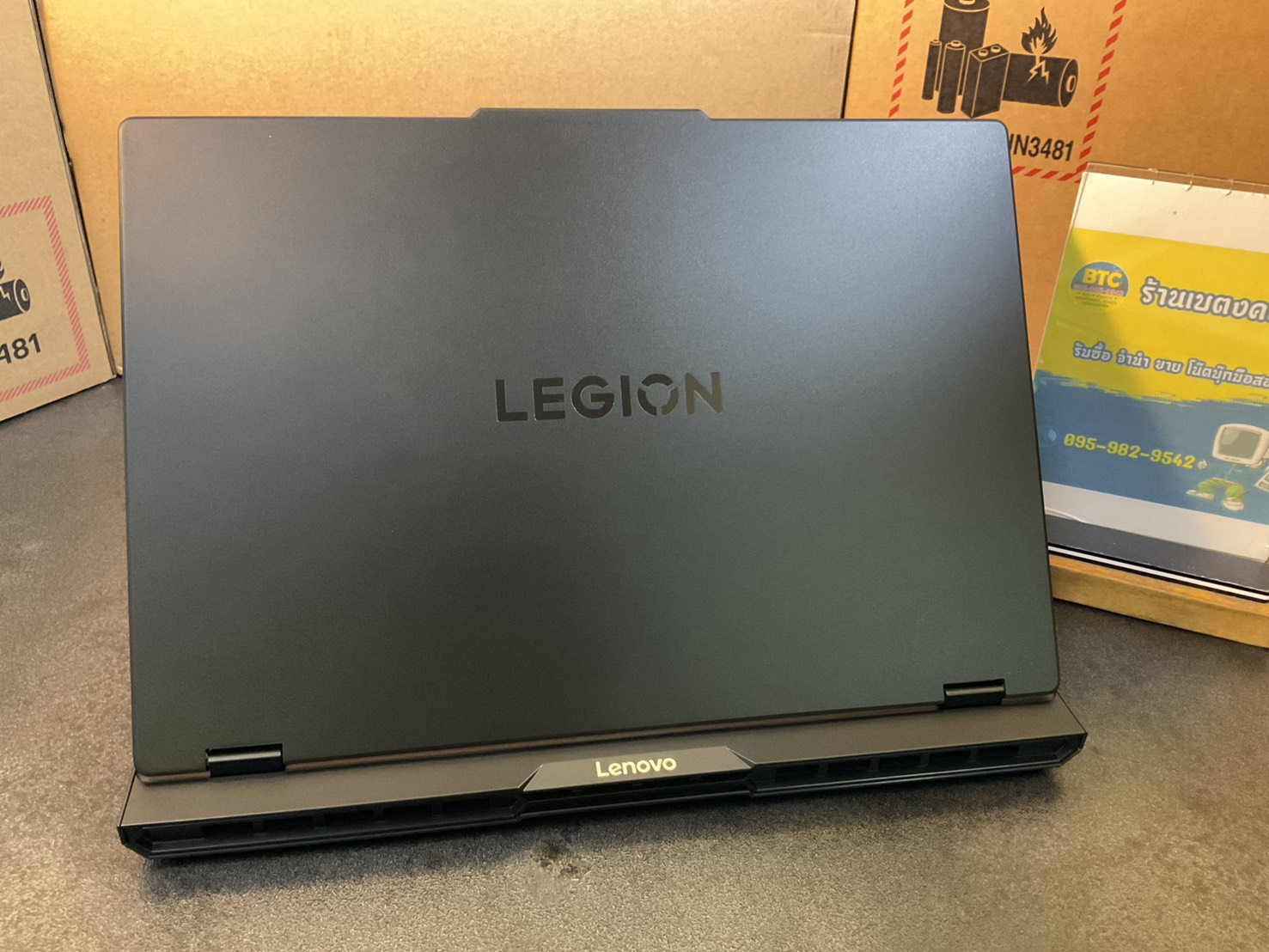Lenovo Legion Pro 5 16ADR10-83LT002YTA 4