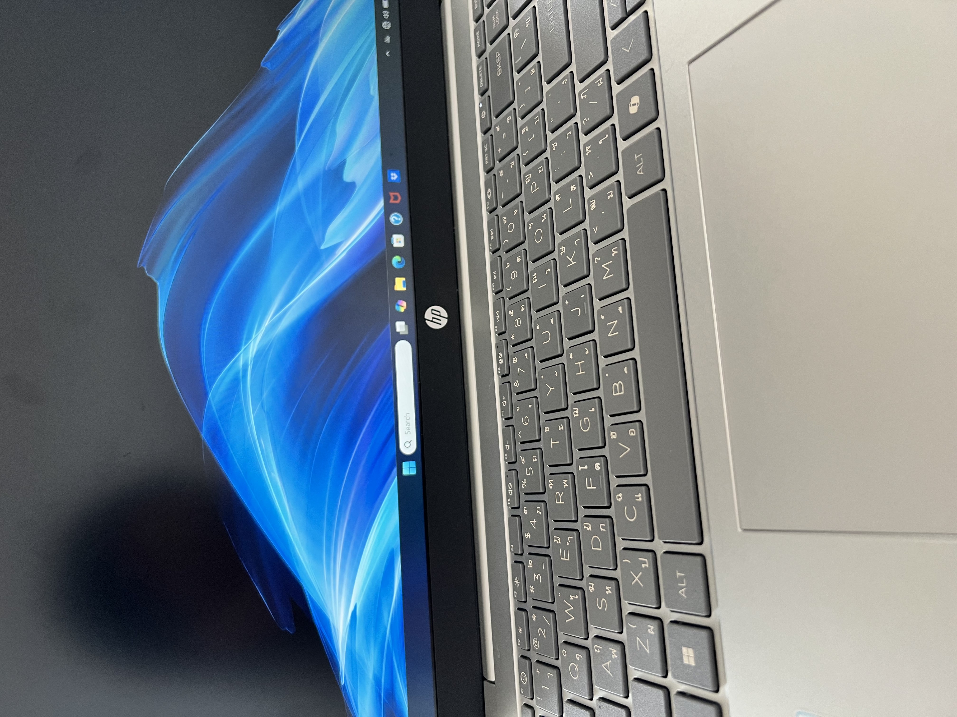 HP Laptop 15-fc1000 (D9YV7PA) 4