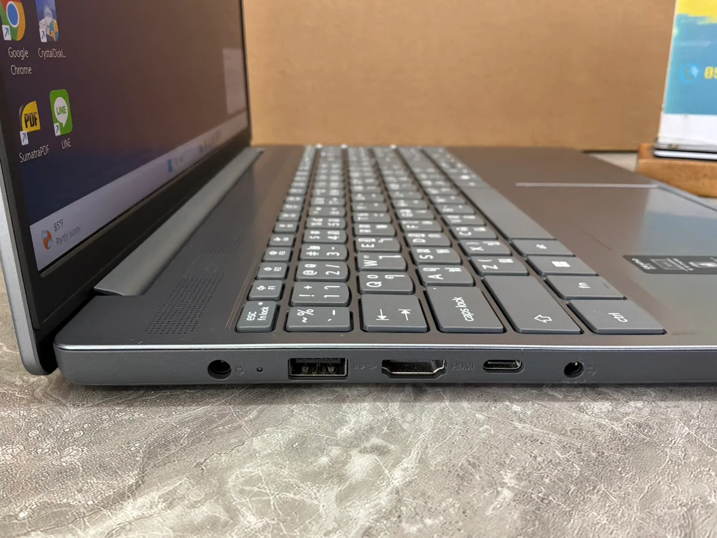 Lenovo IdeaPad Slim 3 15IRH10-83K100DCTA เพิ่มเติม